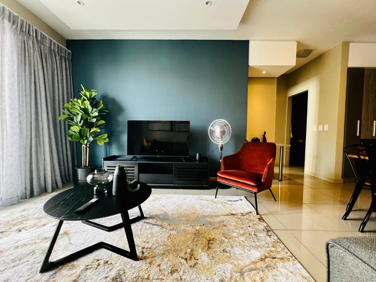 The Tyrwhitt Rosebank Apartments (Adults Only) جوهانسبورغ المظهر الخارجي الصورة