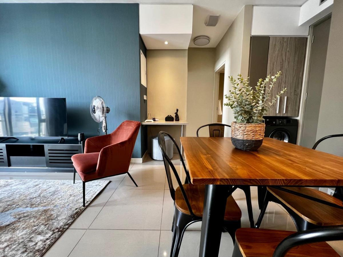 The Tyrwhitt Rosebank Apartments (Adults Only) جوهانسبورغ المظهر الخارجي الصورة