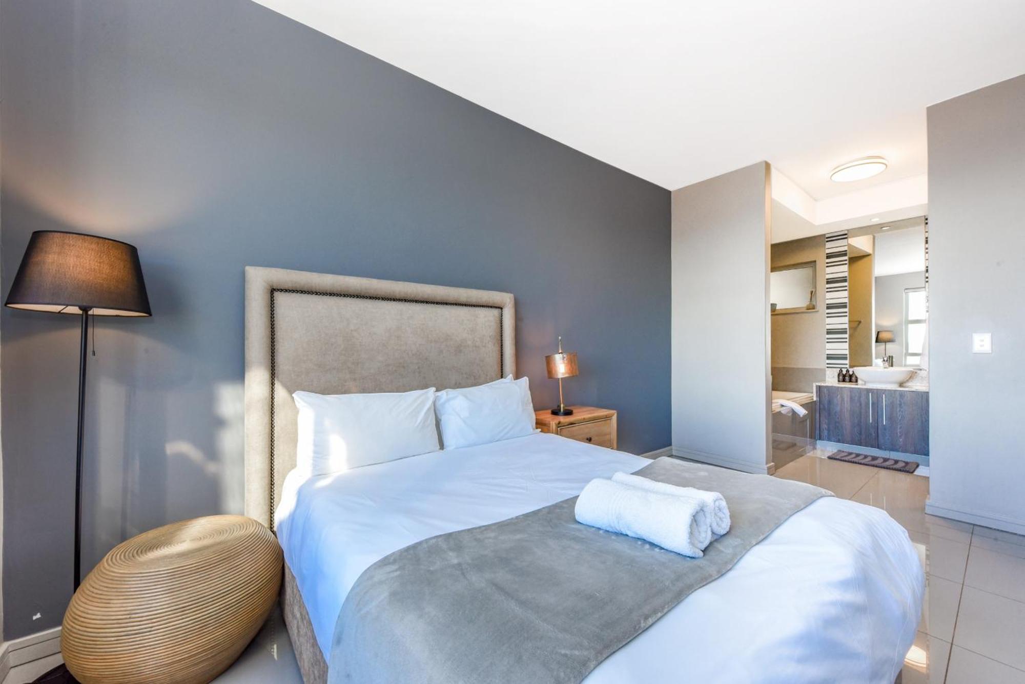 The Tyrwhitt Rosebank Apartments (Adults Only) جوهانسبورغ المظهر الخارجي الصورة