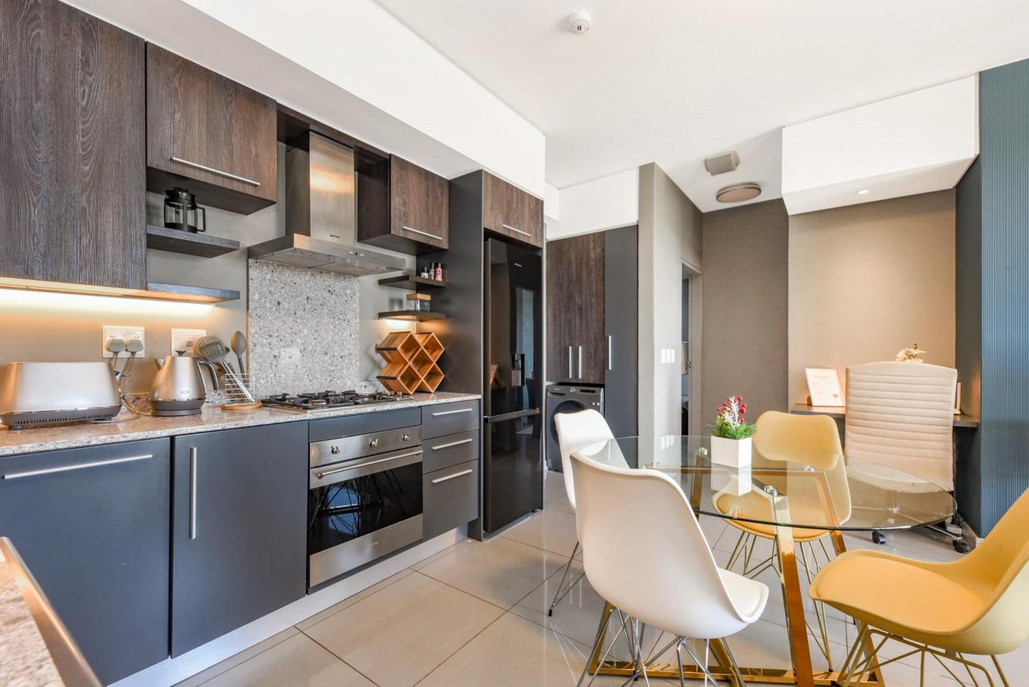 The Tyrwhitt Rosebank Apartments (Adults Only) جوهانسبورغ المظهر الخارجي الصورة
