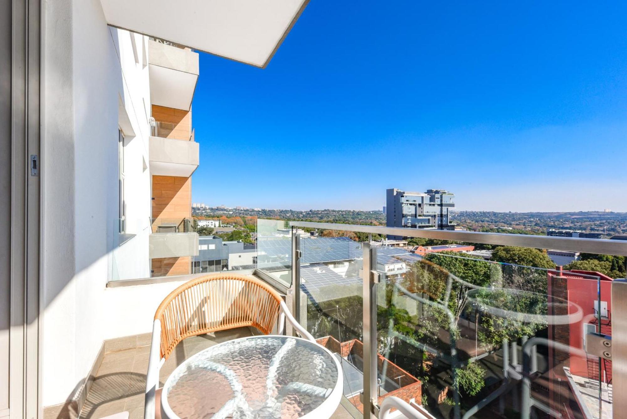 The Tyrwhitt Rosebank Apartments (Adults Only) جوهانسبورغ المظهر الخارجي الصورة