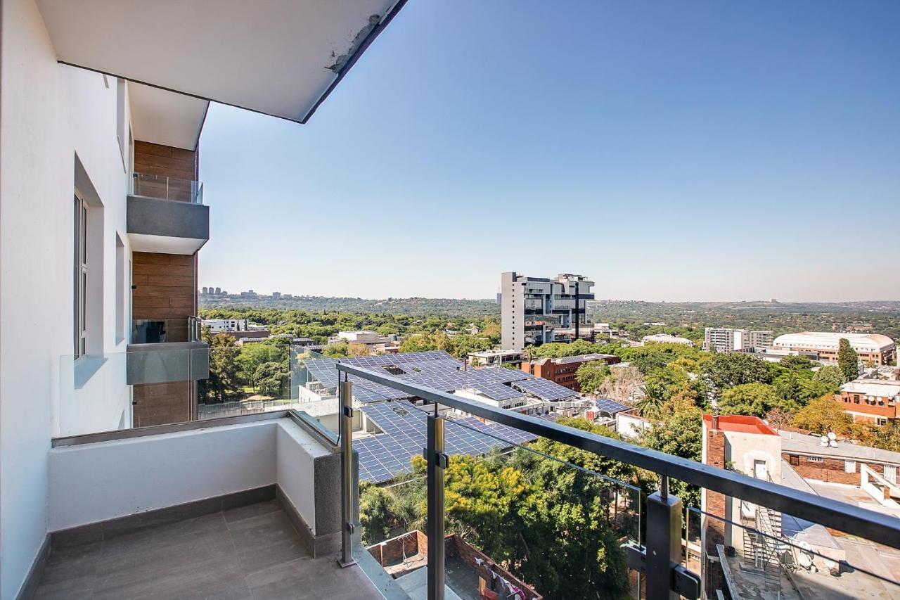 The Tyrwhitt Rosebank Apartments (Adults Only) جوهانسبورغ المظهر الخارجي الصورة