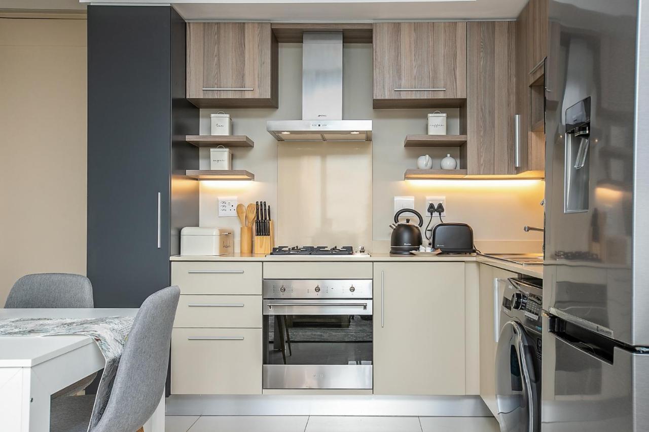 The Tyrwhitt Rosebank Apartments (Adults Only) جوهانسبورغ المظهر الخارجي الصورة