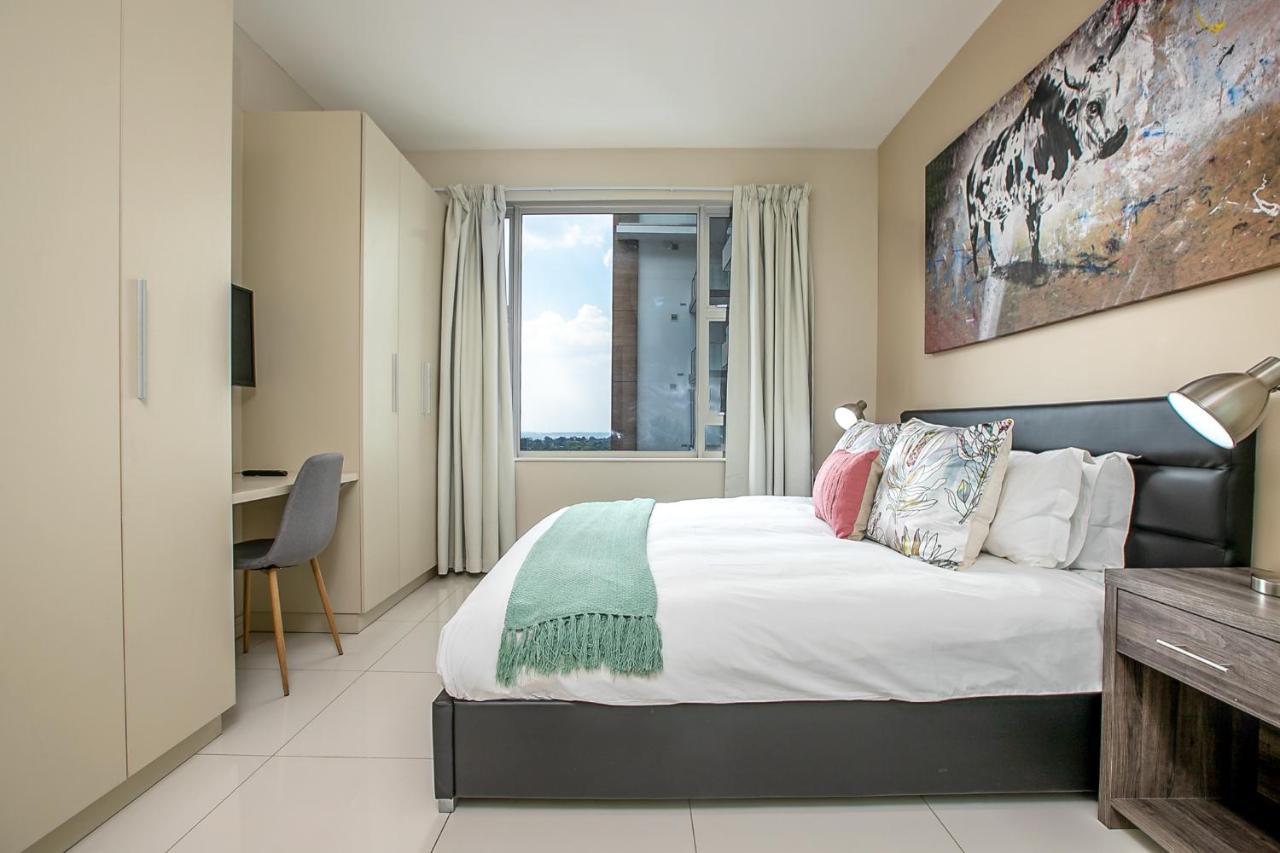 The Tyrwhitt Rosebank Apartments (Adults Only) جوهانسبورغ المظهر الخارجي الصورة